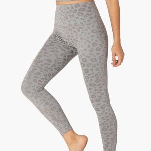 EUC Beyond Yoga Leopard Jacquard High Waisted Midi Legging